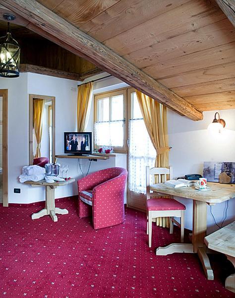 Hotel Garni San Nicolo Pozza di Fassa Exterior foto
